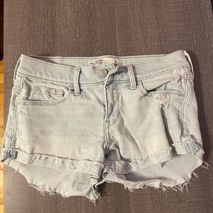Abercombie & Fitch low rise short 2